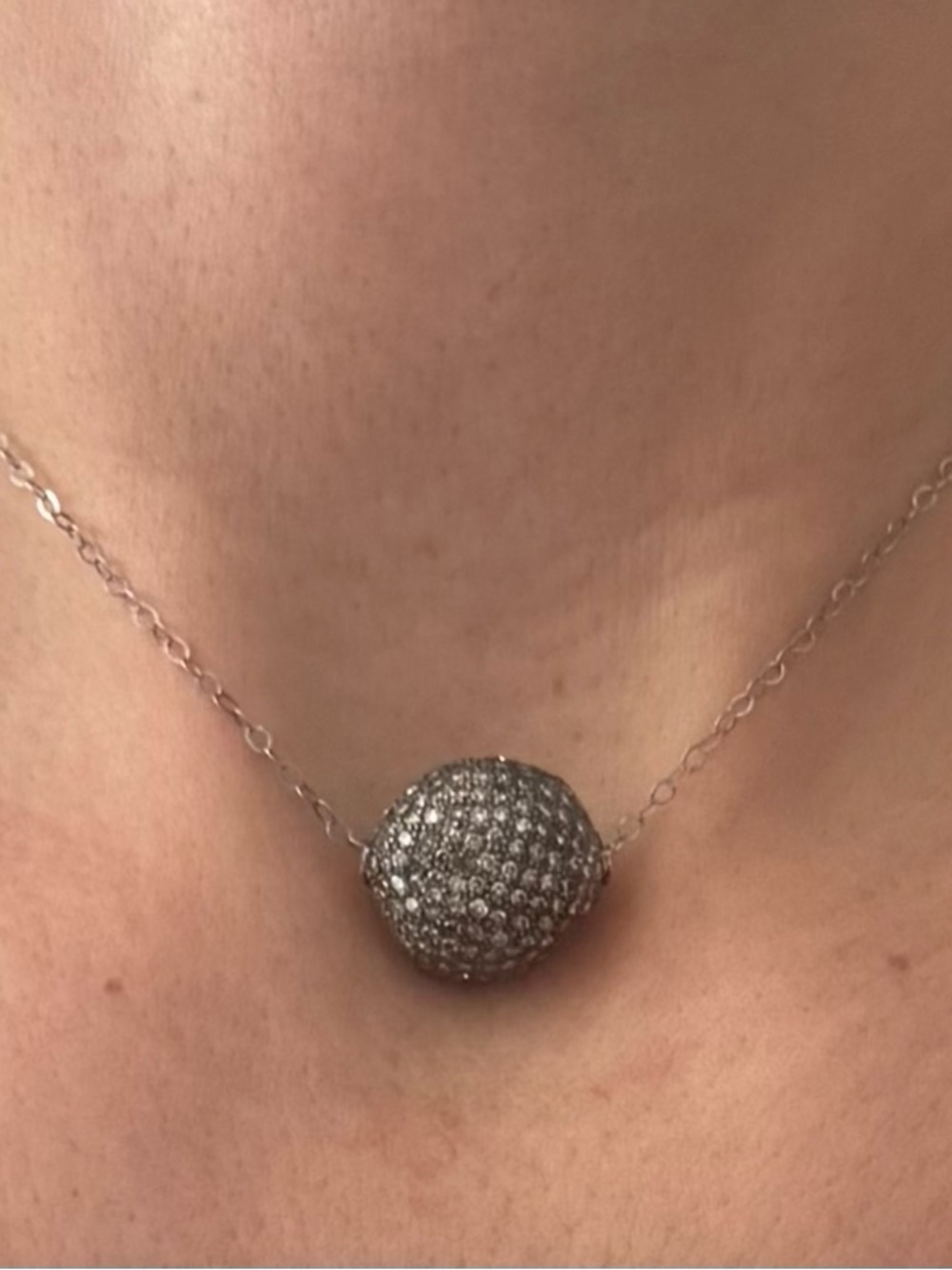Pavé white diamonds Sphere Pendant Necklace - Silver